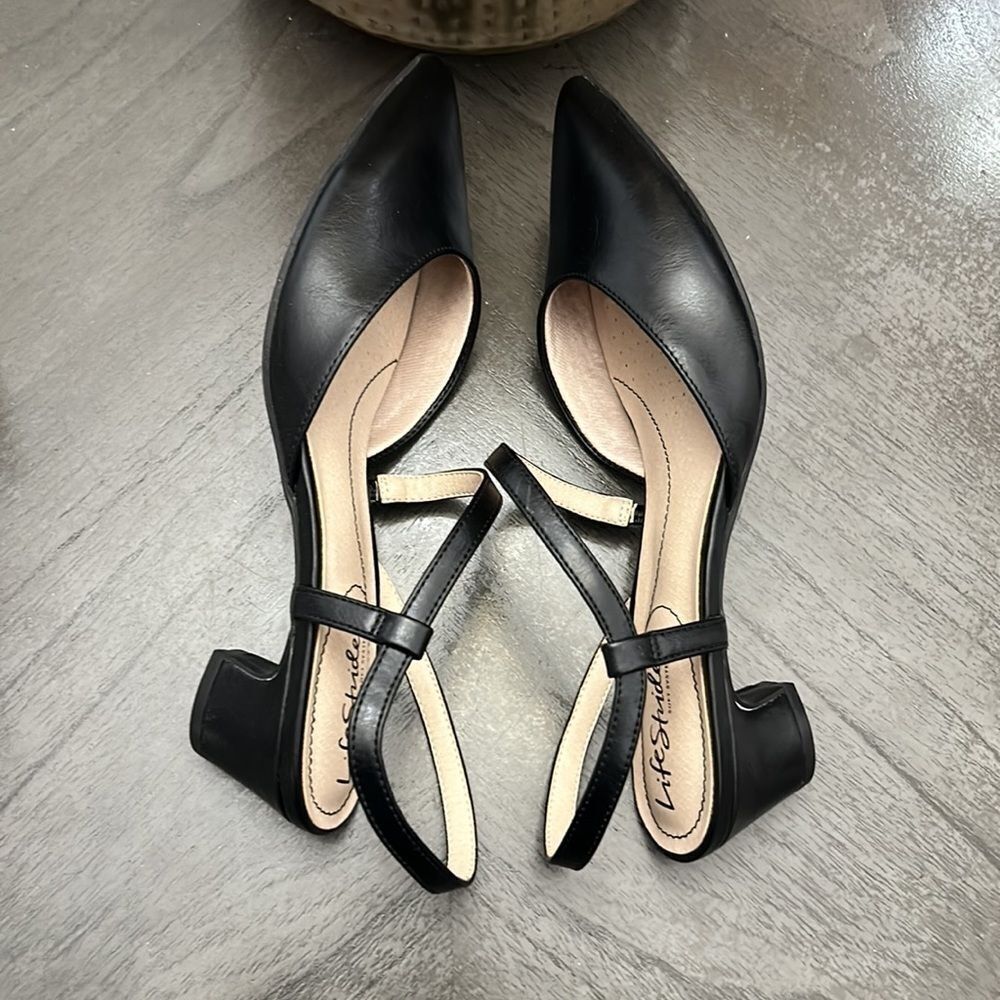 LIFESTRIDE Minimalist Slingback Pumps Black - Picture 7 of 11